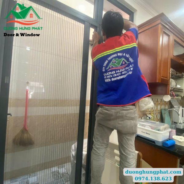 làm cửa lưới chống muỗi quận 7